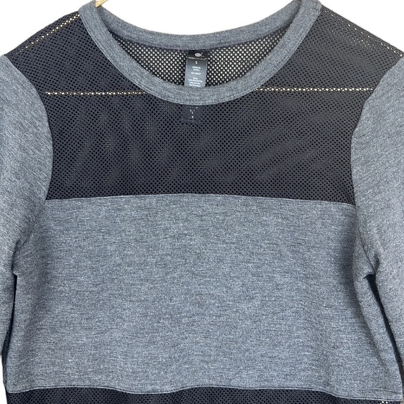 Yogalicious Mesh Panel‎ Long Sleeve Athletic Pullover Top - Picture 2 of 7